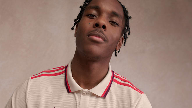  Foto zu Das Champions League-Trikot des FC Bayern für die Saison 2024/25 