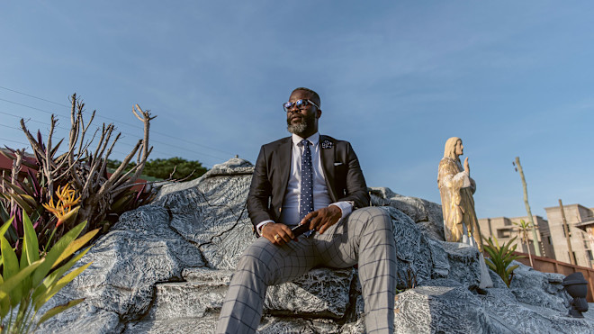 Fans Favourite Kuffour On His Fc Bayern Fc Bayern Munich He's the oldest child of queen elizabeth and prince philip, ultimately making him the heir apparent the couple exchanged vows in 1981 and had two children—prince william (37) and prince harry. fc bayern munich