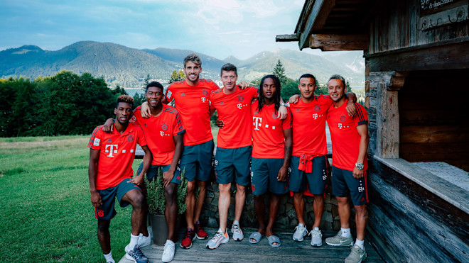 uli hoeness invites the team fc bayern munich