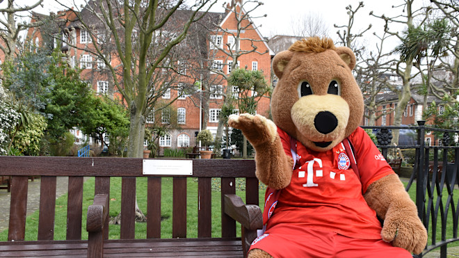 Berni Unterwegs In Chelsea London Fc Bayern Kids Club