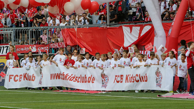 Unsere Kleinen Ganz Gross Fc Bayern Kids Club