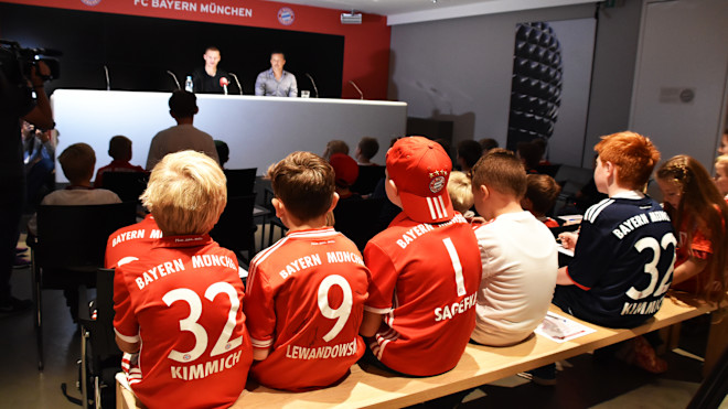 Kinder Pressekonferenz Mit Joshua Kimmich Fc Bayern Kids Club