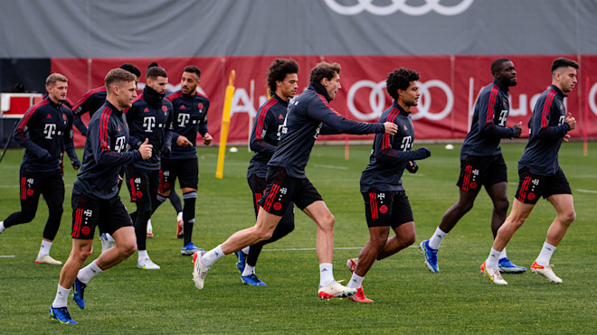 gallery final training before the freiburg game