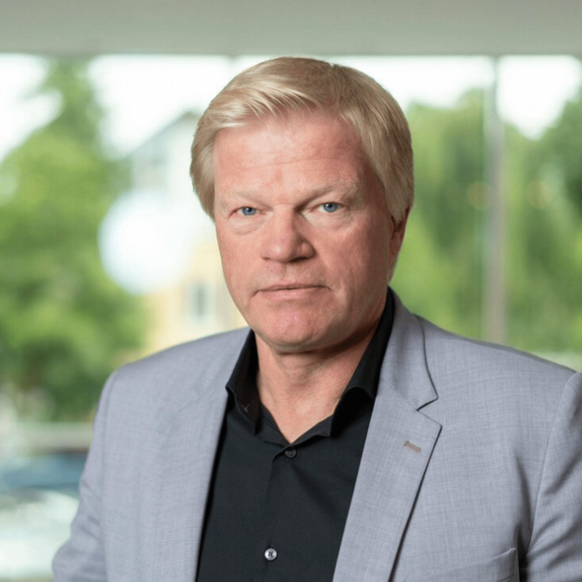 Oliver Kahn será diretor-executivo do Bayern