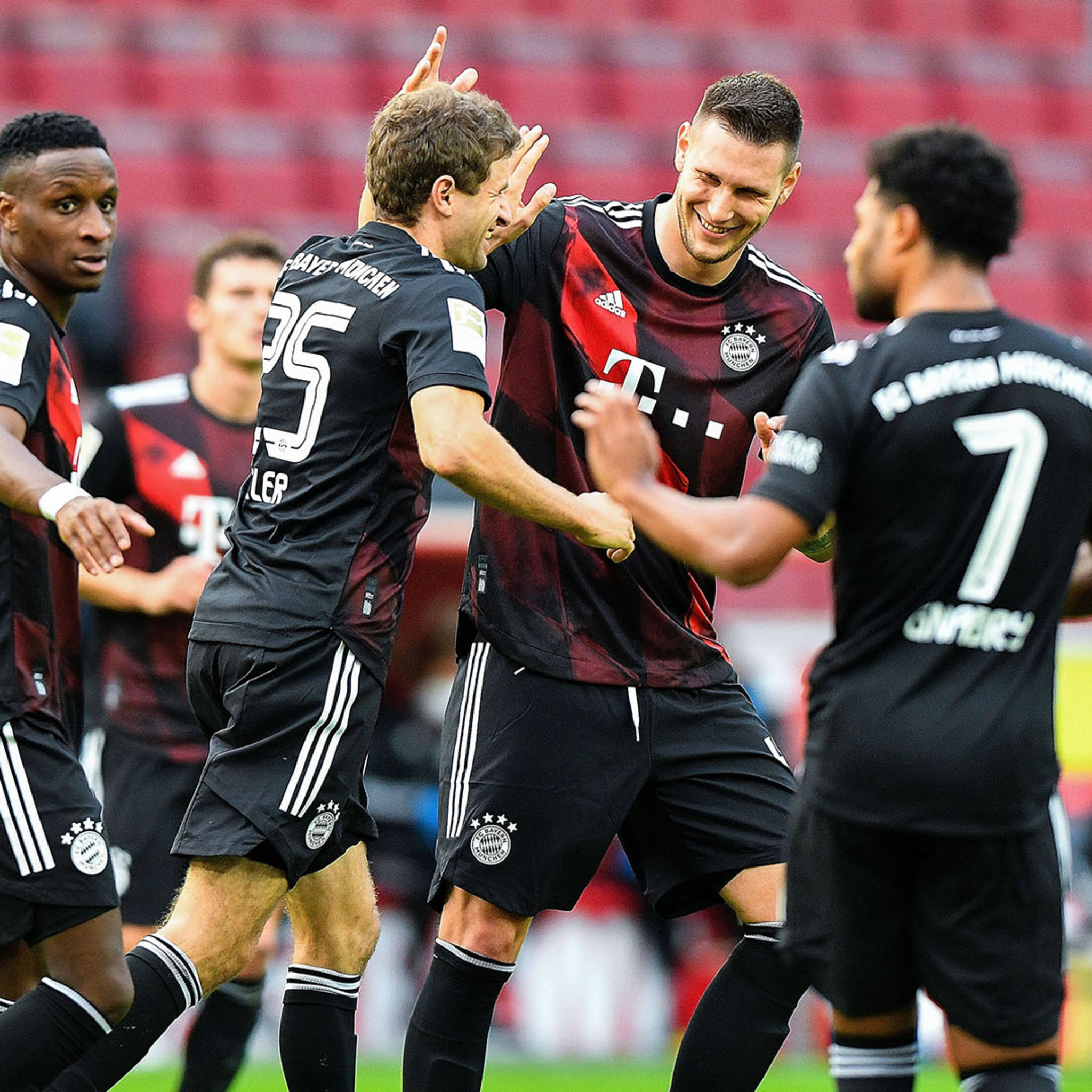 Fcb 2位とのリードを広げる Fc Bayern Munich Fcb 2位とのリードを広げる Fc Bayern Munich