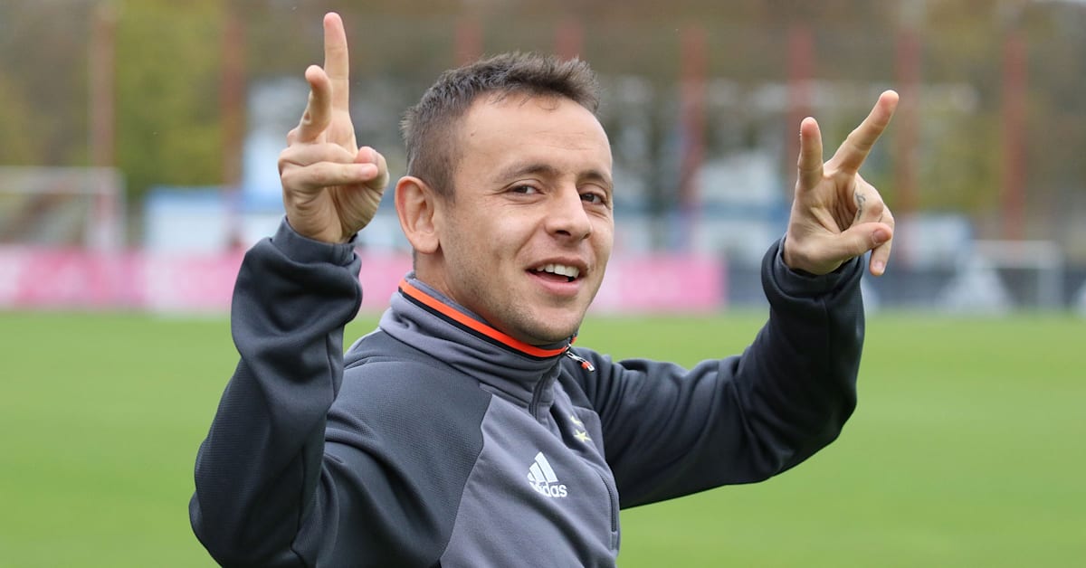 Rafinha to stay at FCB through 2018 Rafinha to stay at FCB through 2018