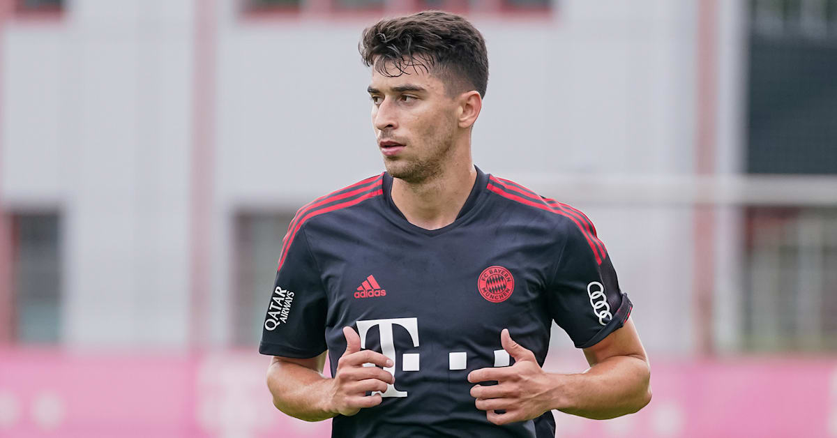 Marc Roca mit Außenbandriss I FC Bayern