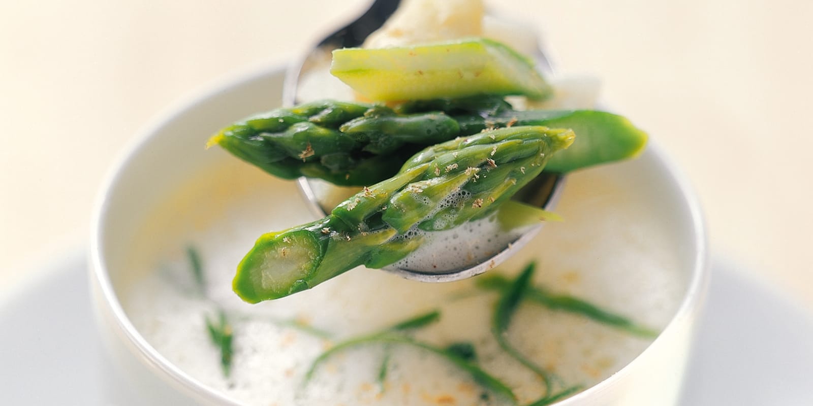 Spargelsuppe mit Bärlauch