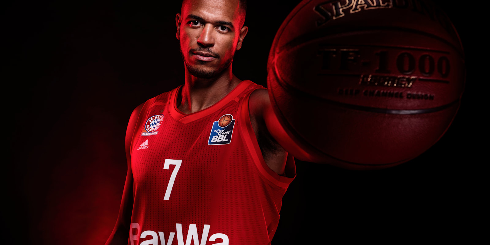 king_ball-in-kamera_red_mex_2963