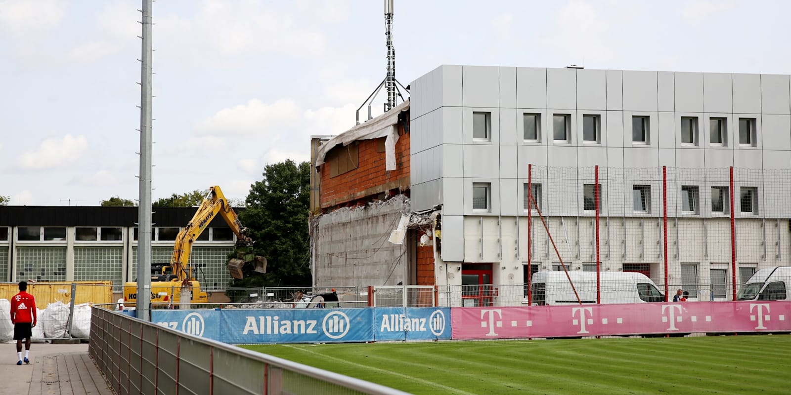 abrissarbeiten_fcb_210817