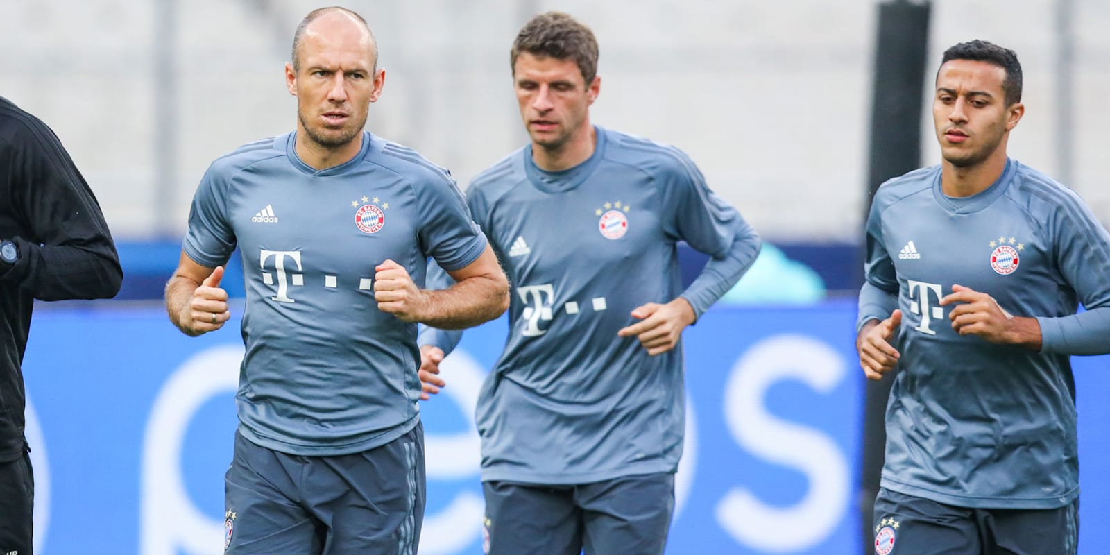 181214_robben_mueller_thiago_don