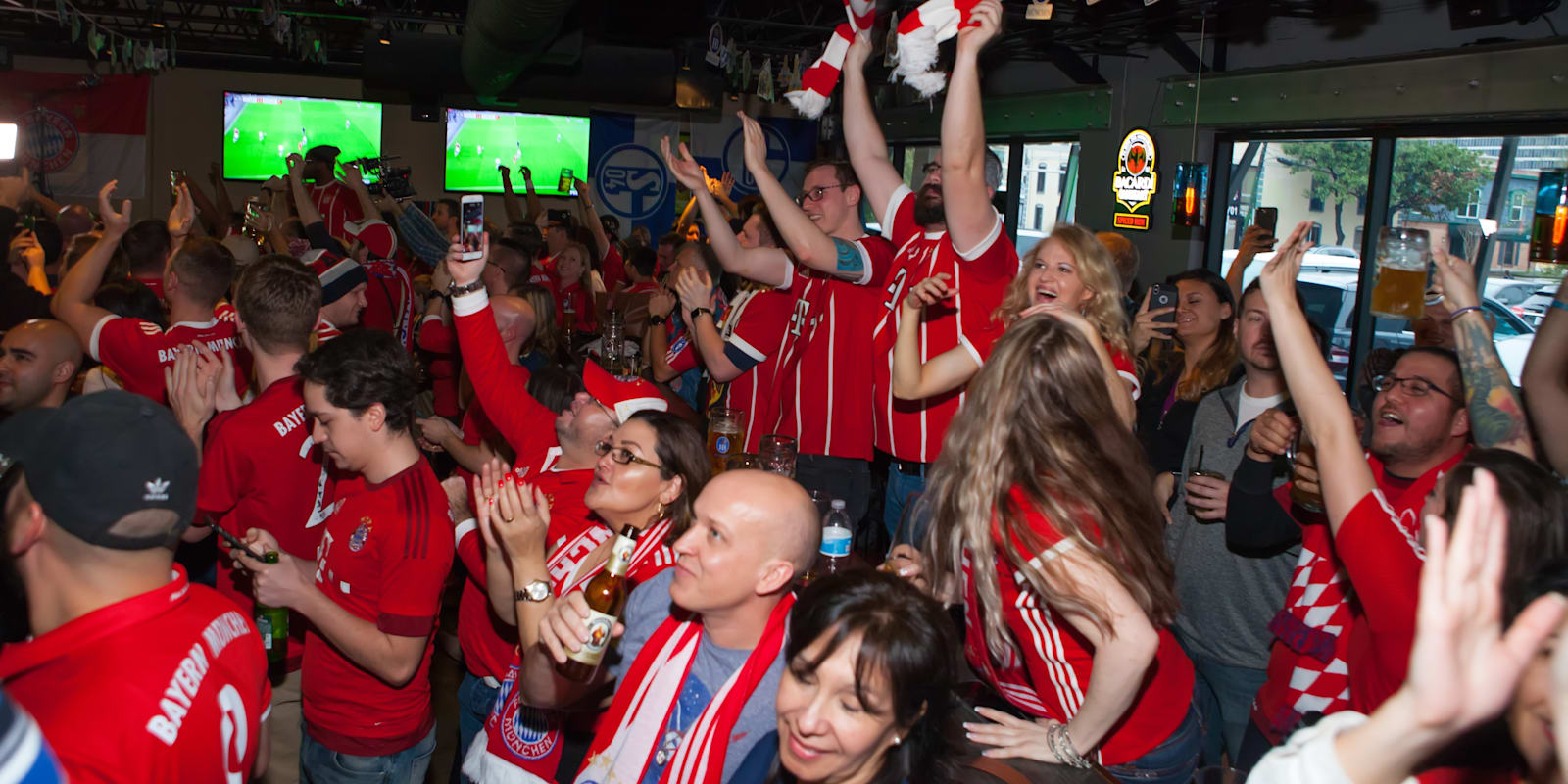 fc-bayern-watch-party-068