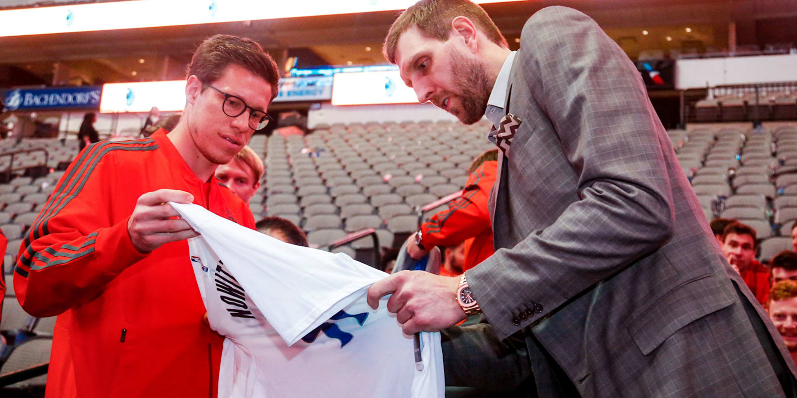 190206_nowitzki_feldhahn_mav
