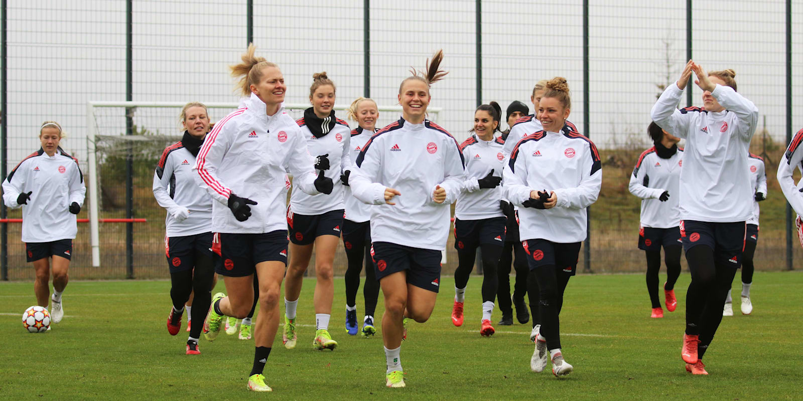 211116_FCB-OL_Frauen-Training