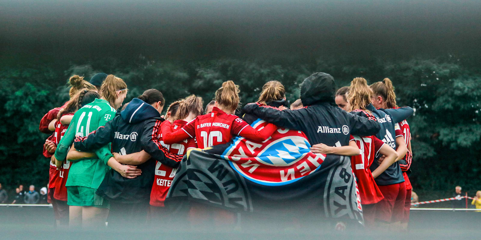 Titelbild_Jahresr%C3%BCckblick_Frauen_II