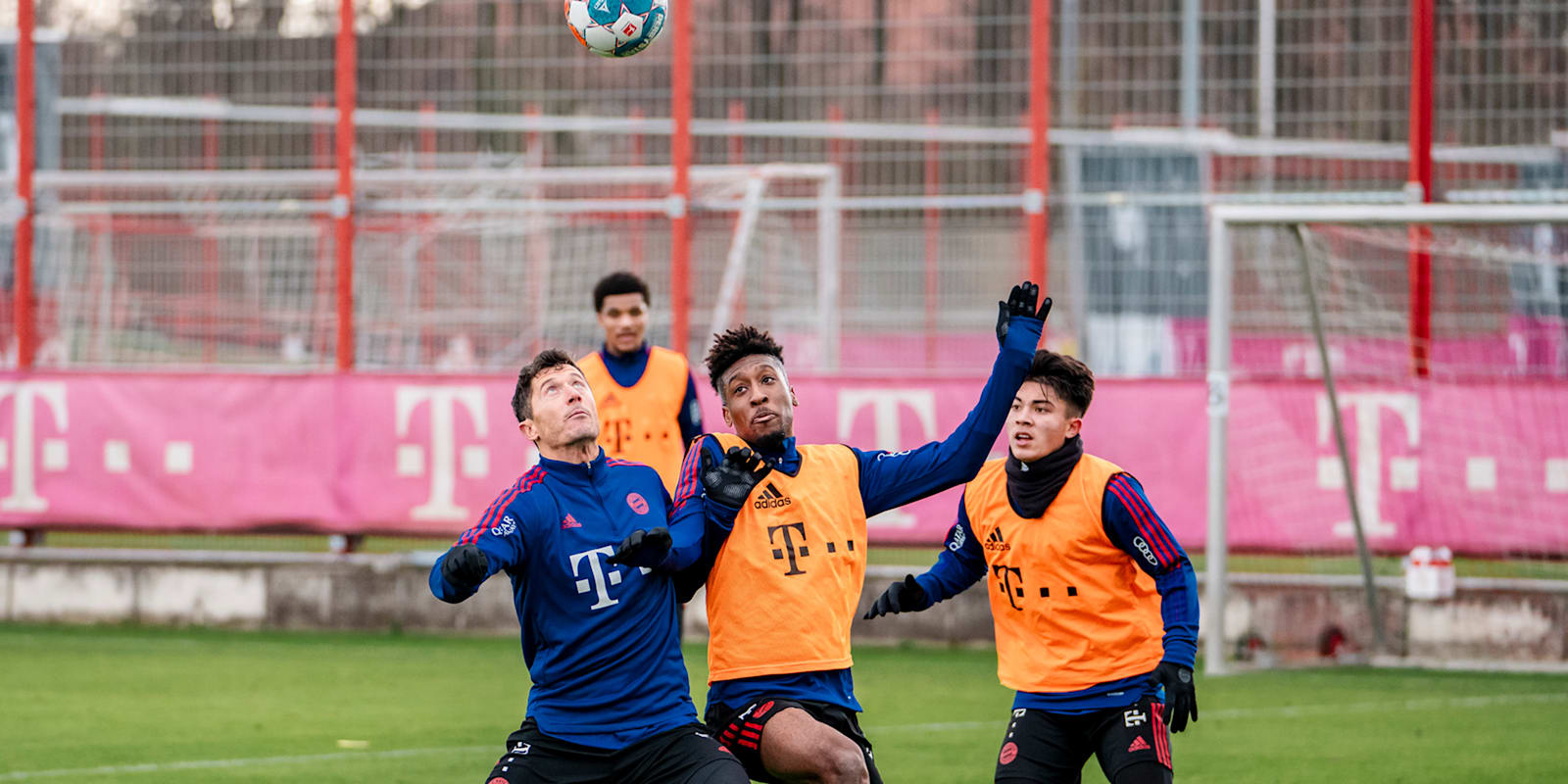 220118_LEwandowski_Coman_DON