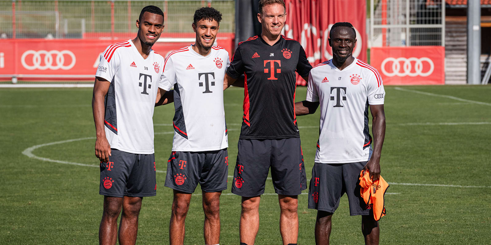 220708_Neuzugaenge_FCB