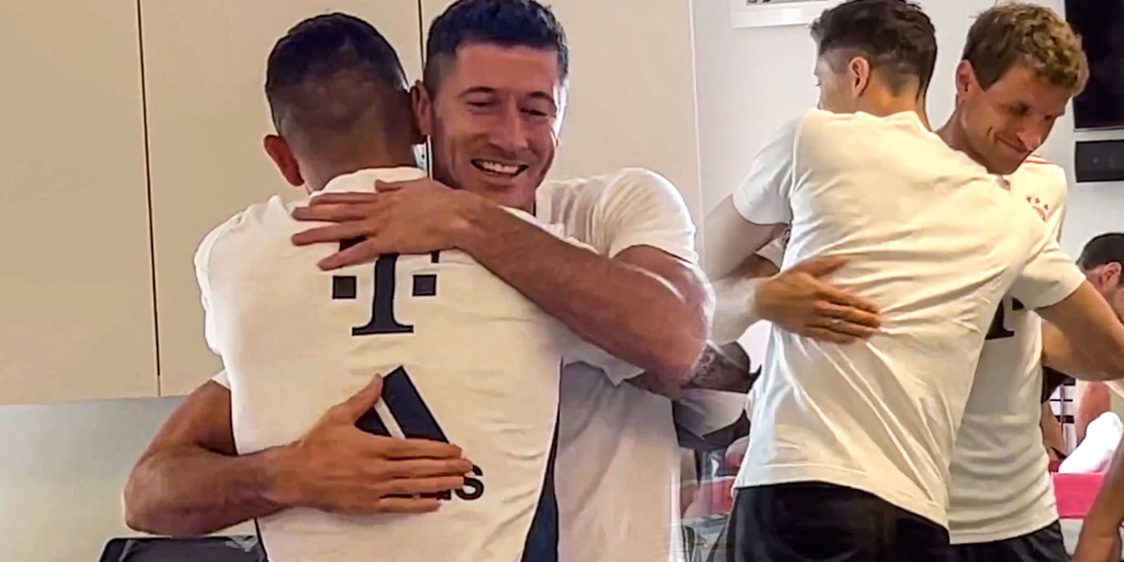 robert lewandowski goodbye, fc bayern, fc barcelona