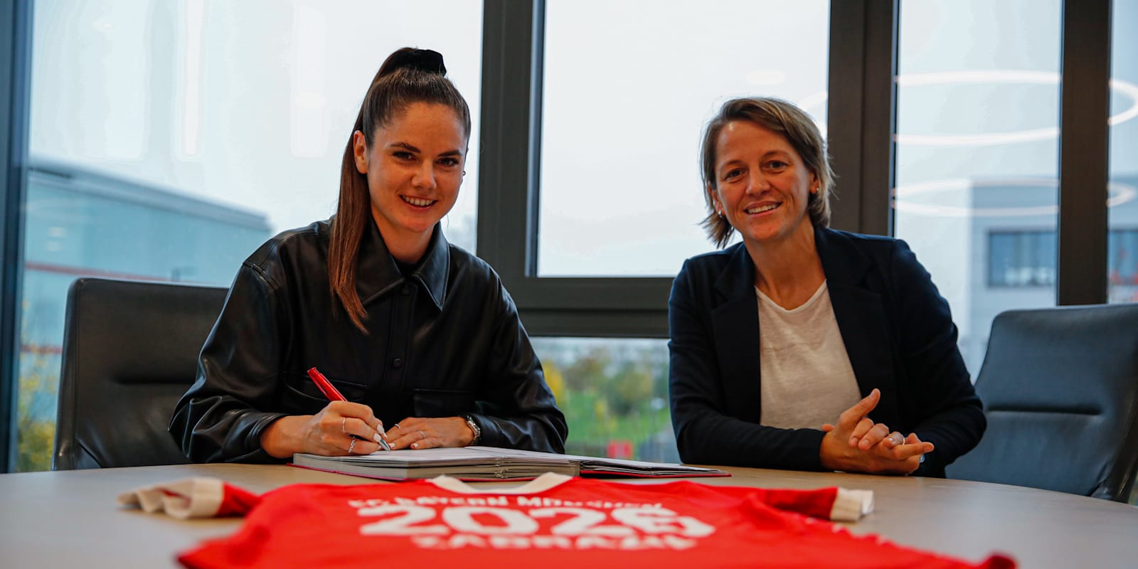 Sarah Zadrazil contract extension