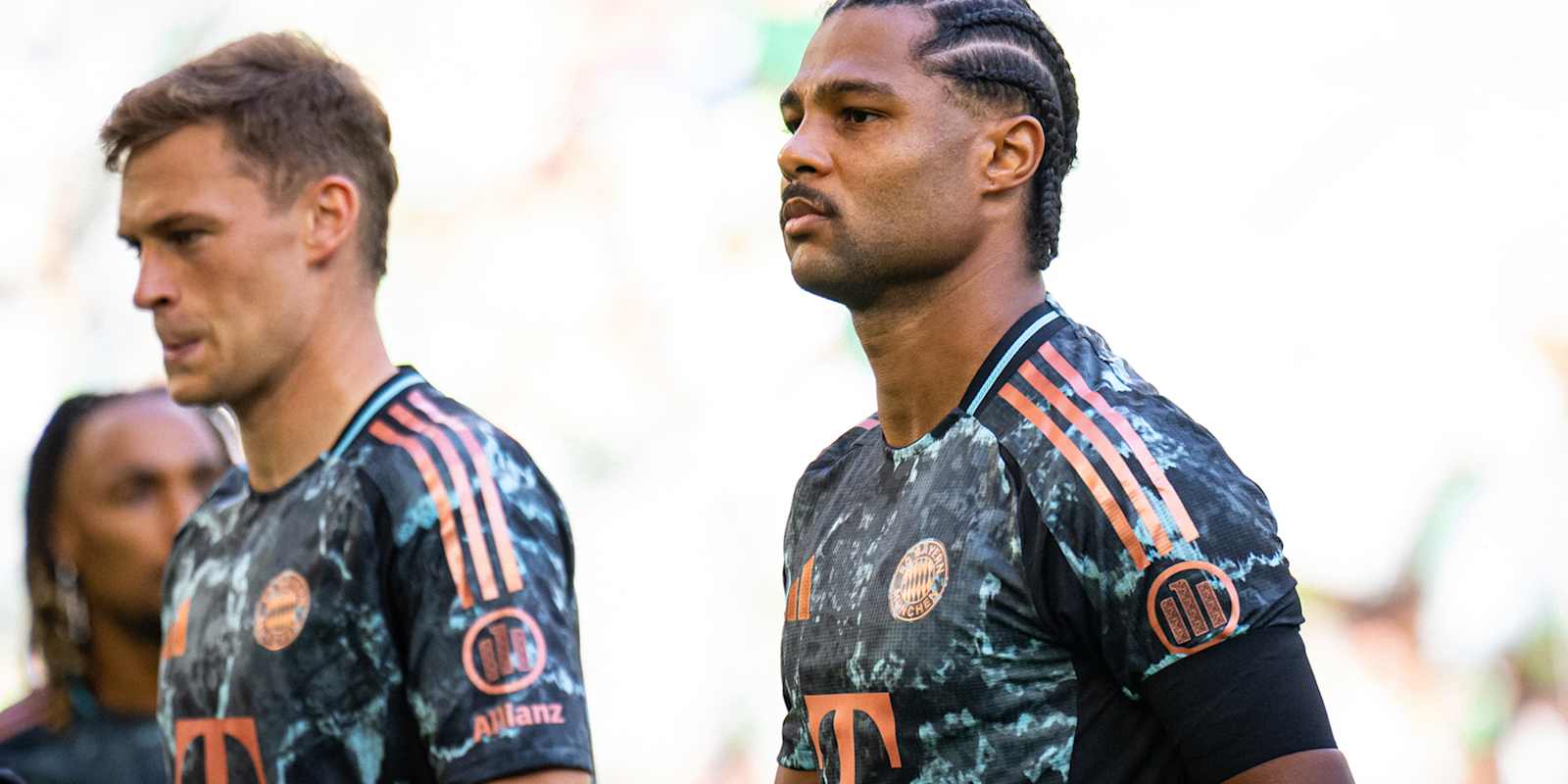 Bayern munich uniforme negro outlet
