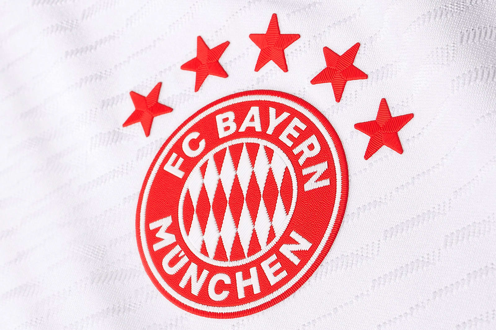 videos-highlights-burghausen-vs-fcb-amateure-regionalliga-bayern