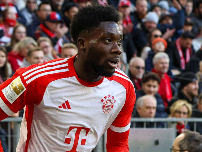 Real Madrid kini memantau situasi Alphonso Davies di Bayern Muenchen