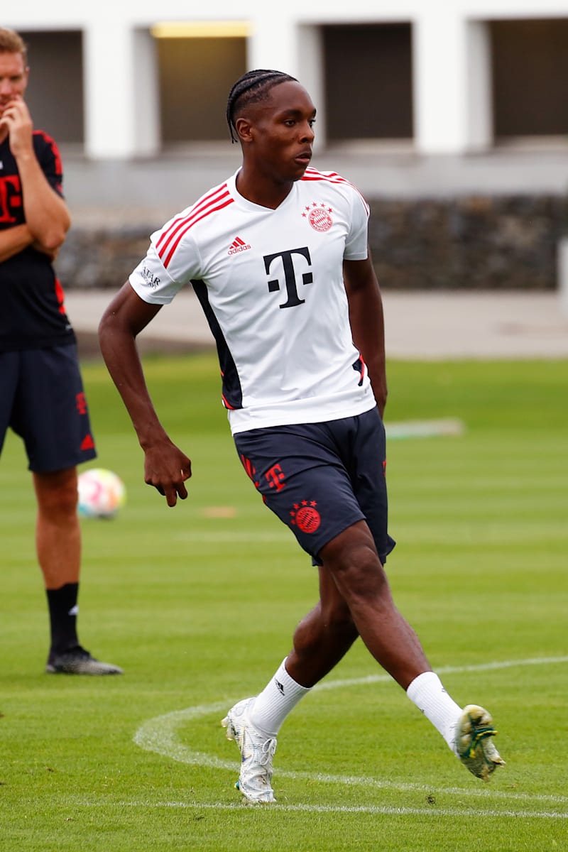 Bayern munich training kit sales