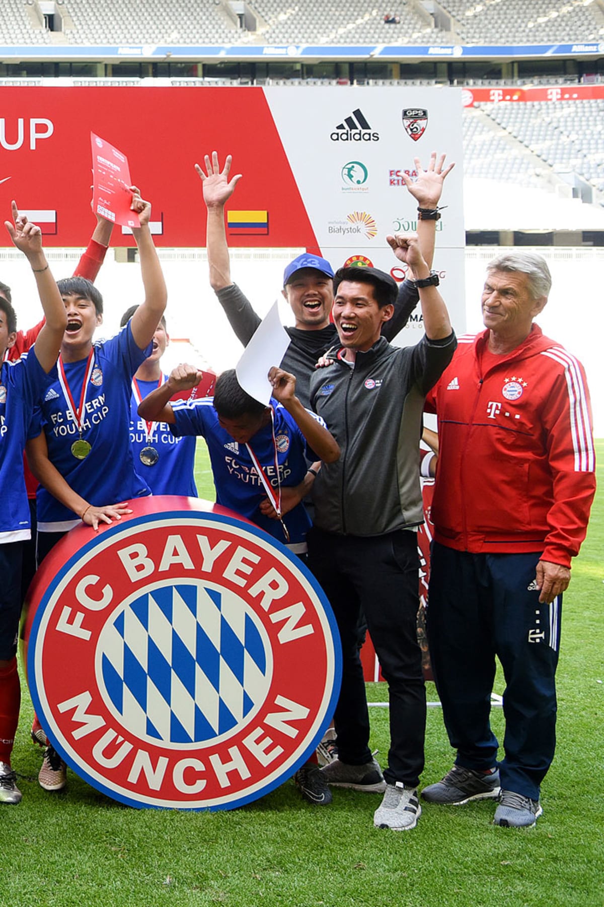 Fc bayern adidas outlet campus cup 2019