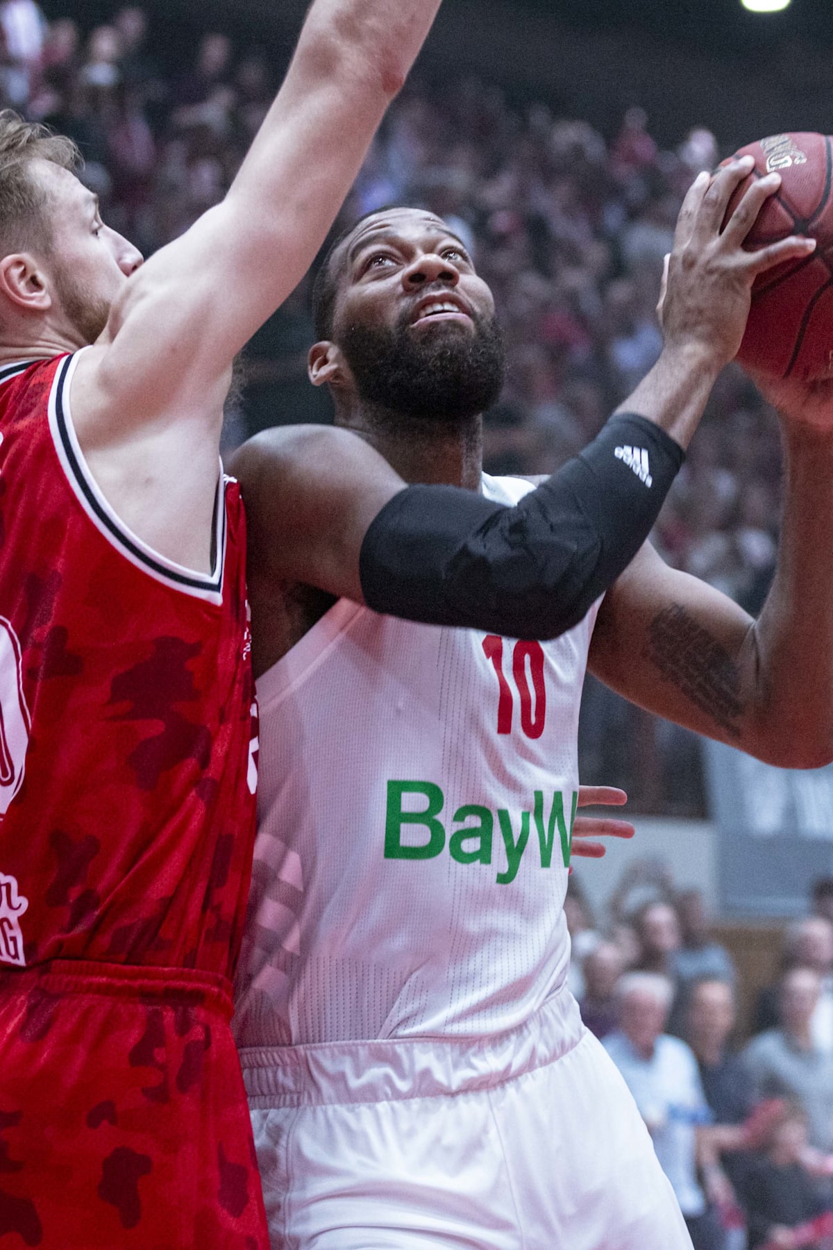 Steigerung nach der Pause: 90:82-Derbysieg der Bayern in Würzburg