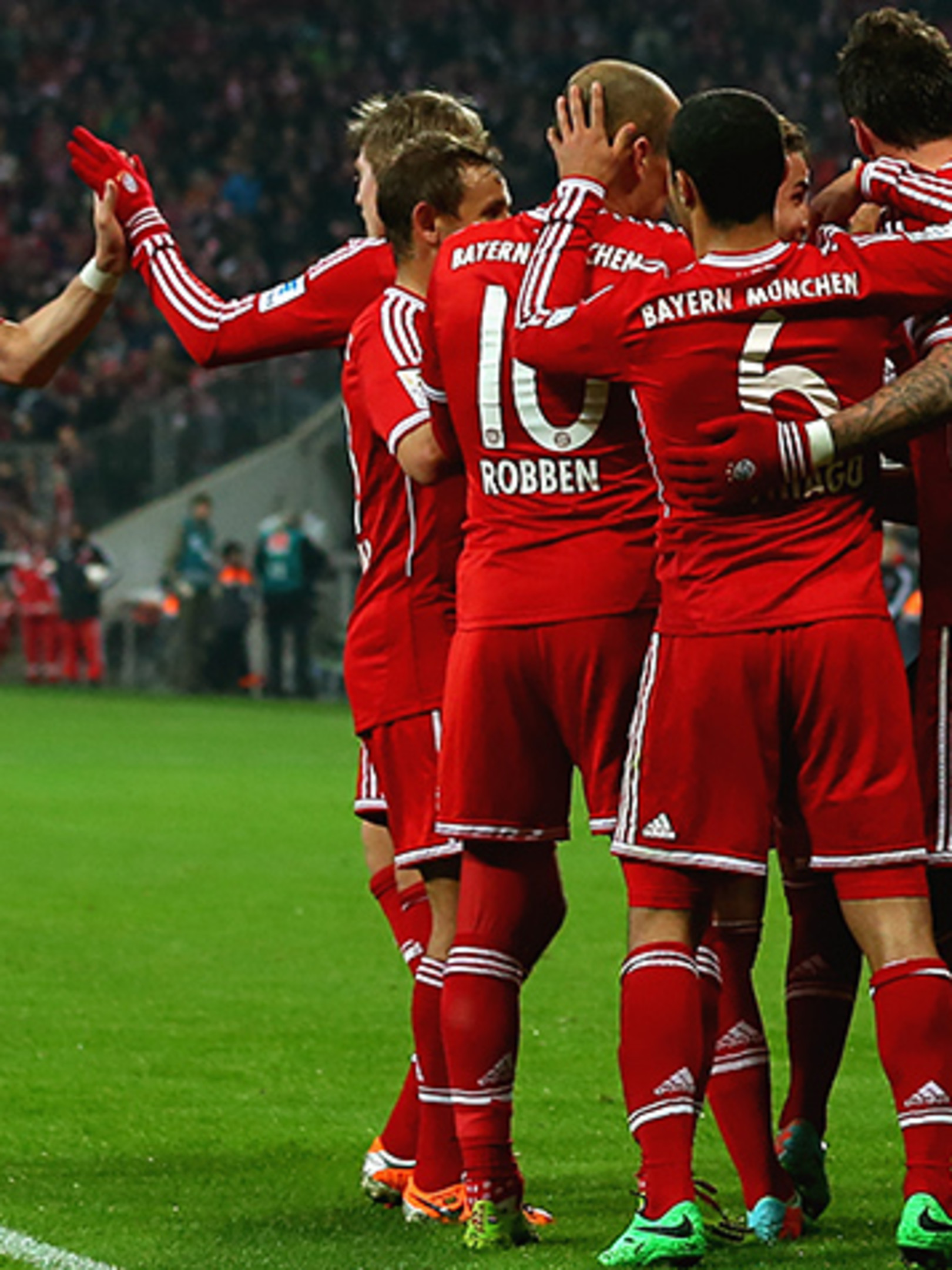 Fcbが圧巻のプレー シャルケに一切のチャンスを与えず Fc Bayern Munich