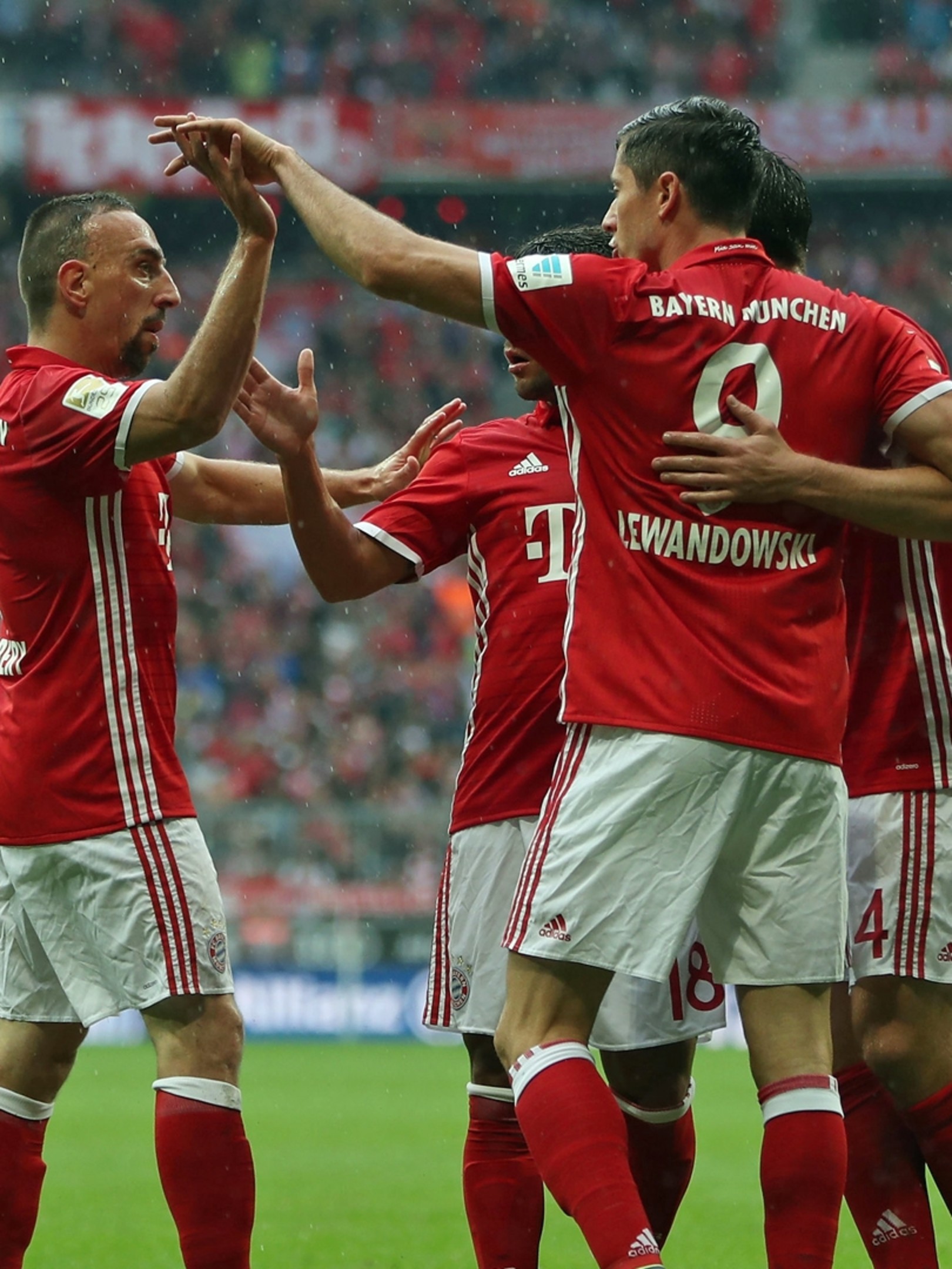 バイエルン 3 1でインゴルシュタットを下す Fc Bayern Munich バイエルン 3 1でインゴルシュタットを下す Fc Bayern Munich