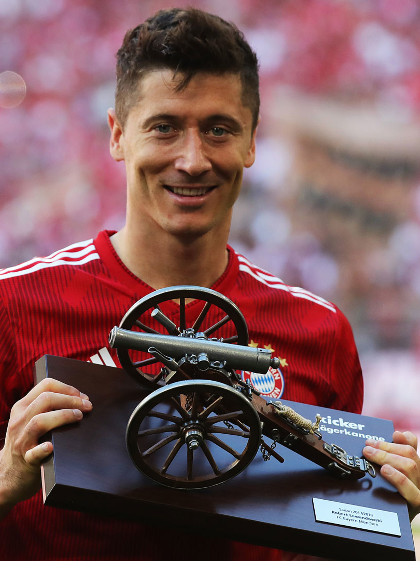 レヴァンドフスキ 3度目の得点王に輝く Fc Bayern Munich レヴァンドフスキ 3度目の得点王に輝く Fc Bayern Munich