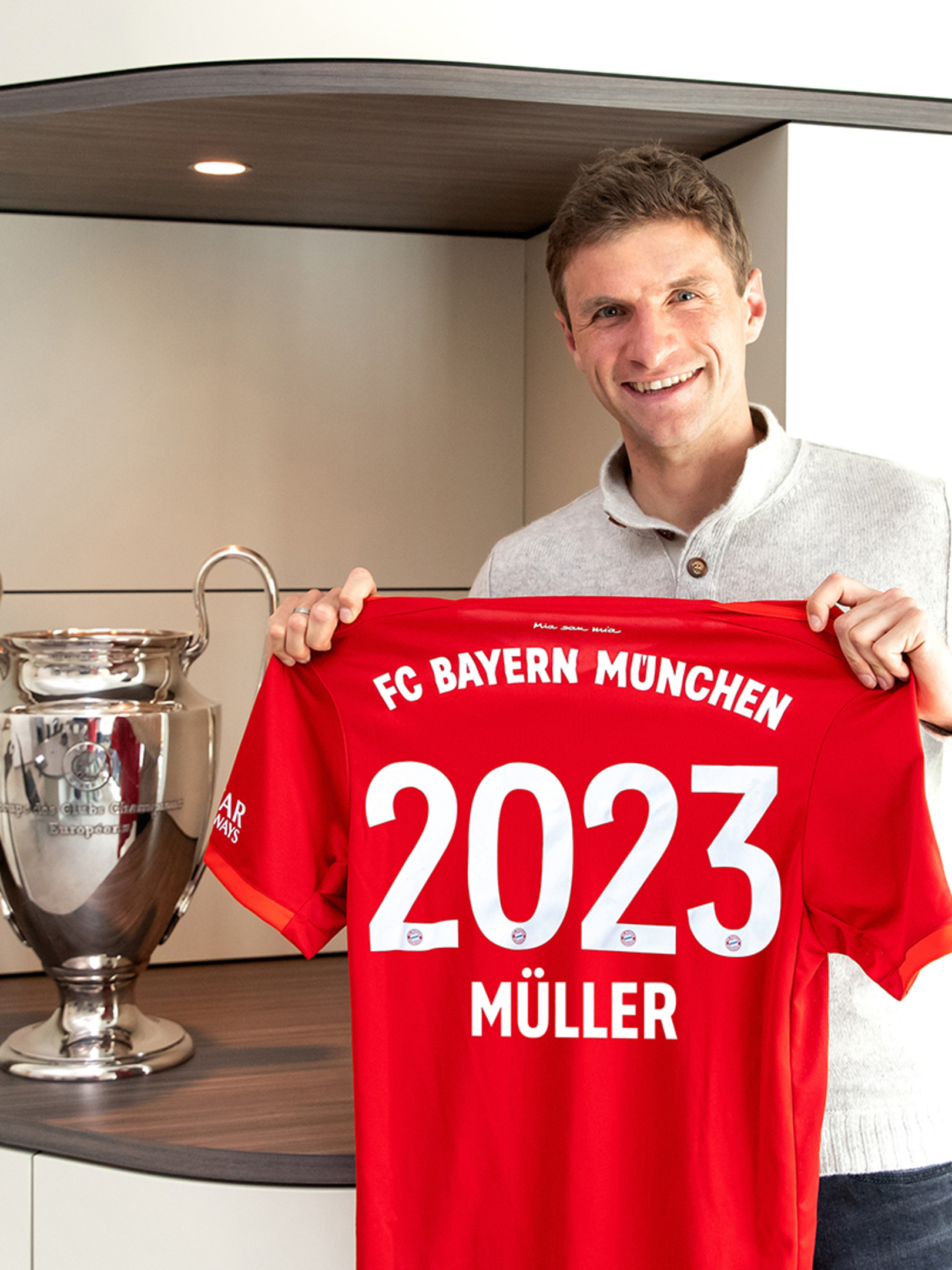 fcbがトーマス ミュラーと契約更新 Fc Bayern Munich fcbがトーマス ミュラーと契約更新 Fc Bayern Munich