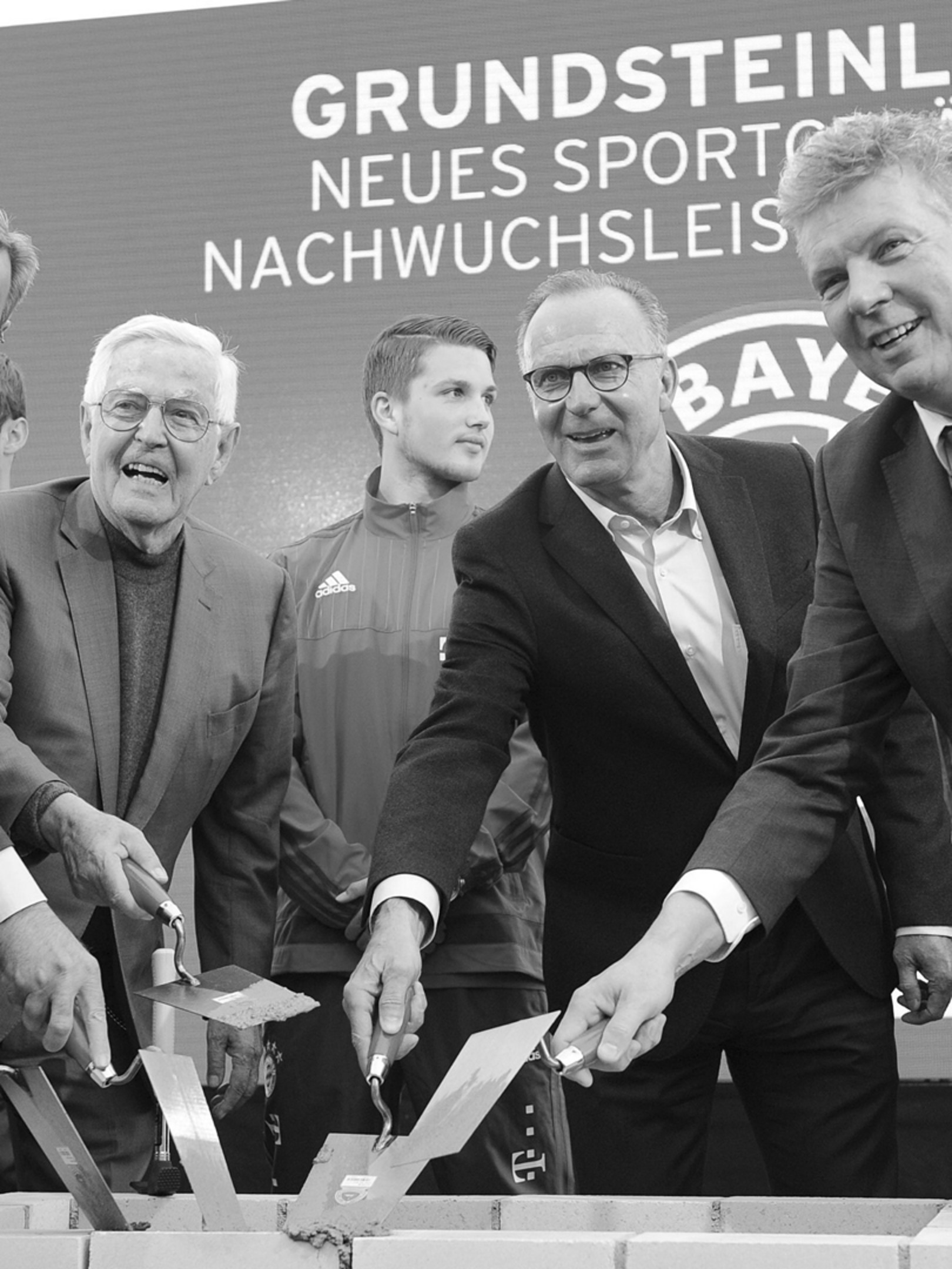 Bayern Mourn Campus Architect Albert Speer Jr Fc Bayern Munich