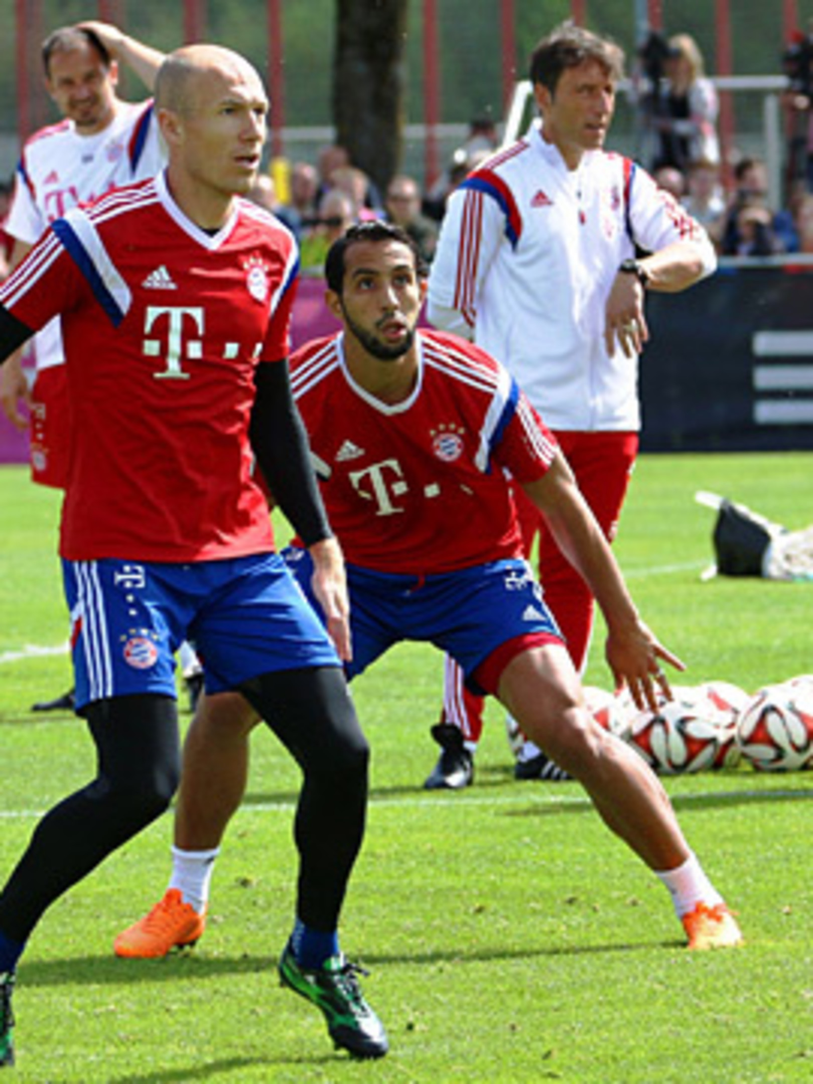 ロッベンとベナティア 練習に復帰 Fc Bayern Munich ロッベンとベナティア 練習に復帰 Fc Bayern Munich