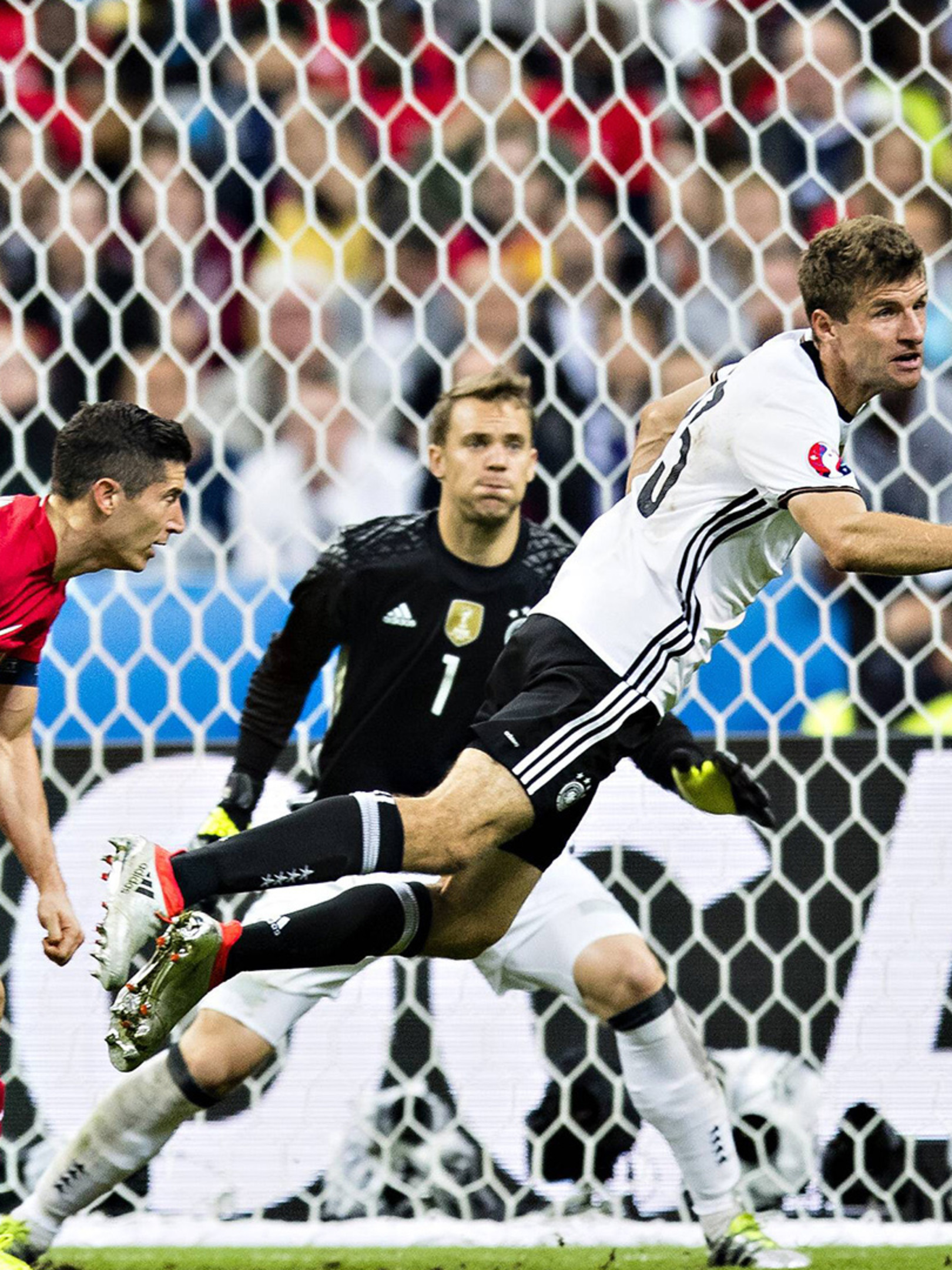 グループ優勝をかけて争うドイツ代表とレヴィー Fc Bayern Munich