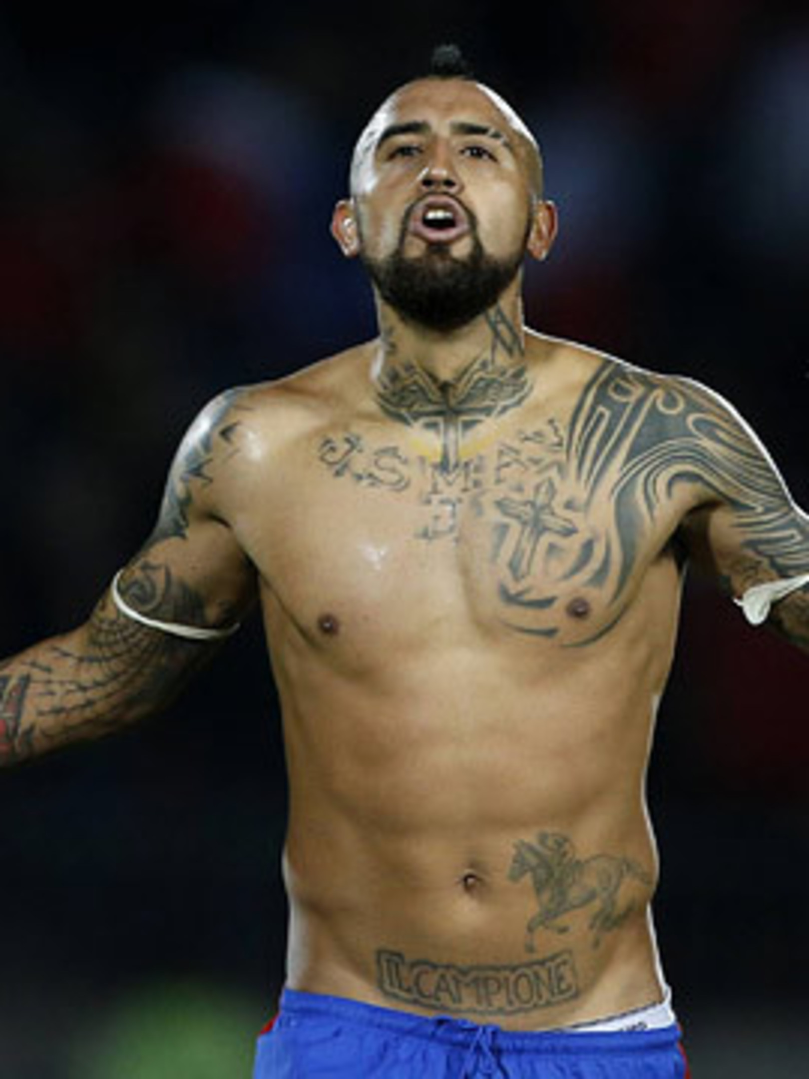 ビダルがダグラス コスタを下す Fc Bayern Munich