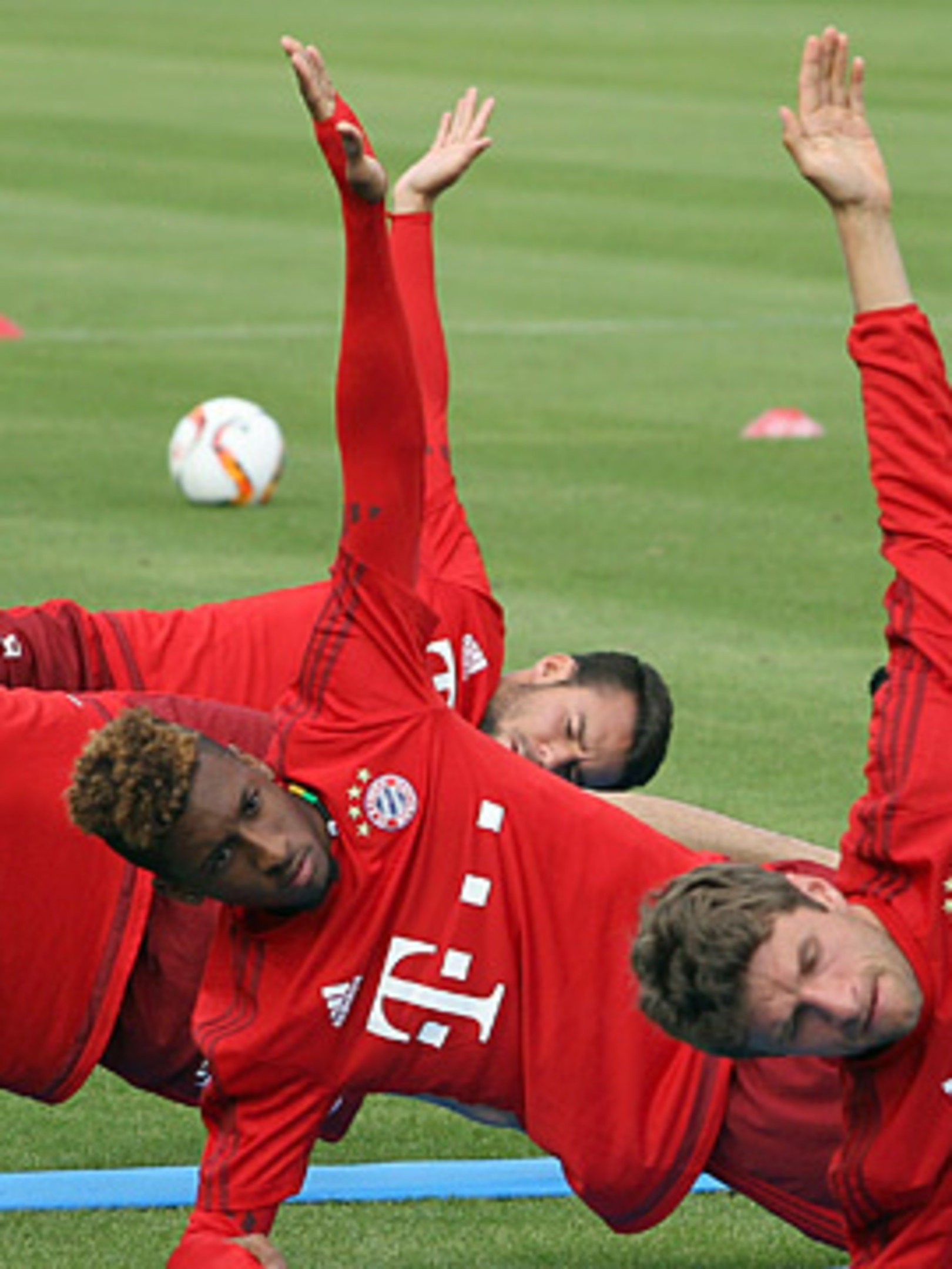アウグスブルク戦はコマンとマルティネスがベンチ入り Fc Bayern Munich