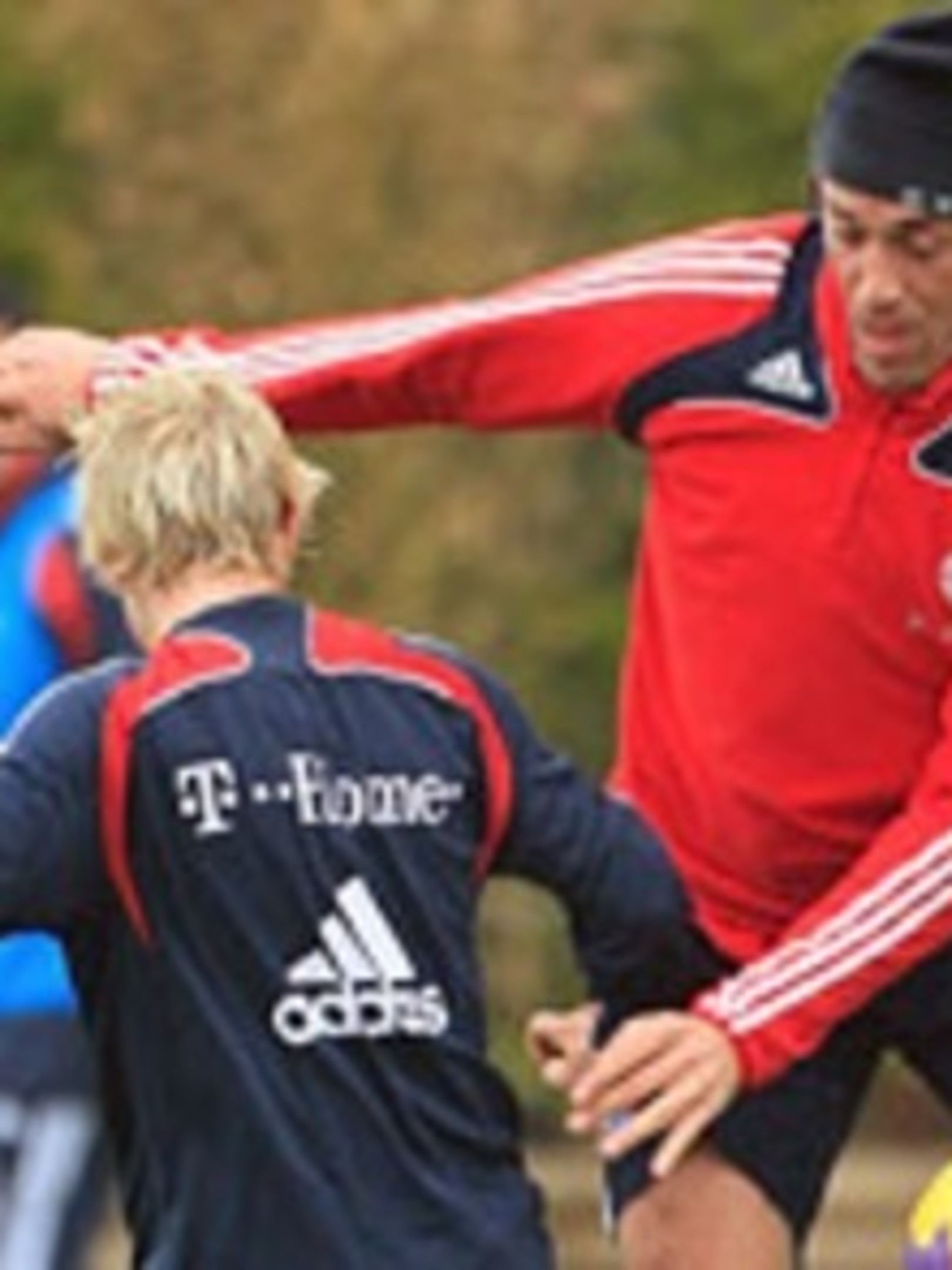 トーニがテストマッチでハットトリック Fc Bayern Munich