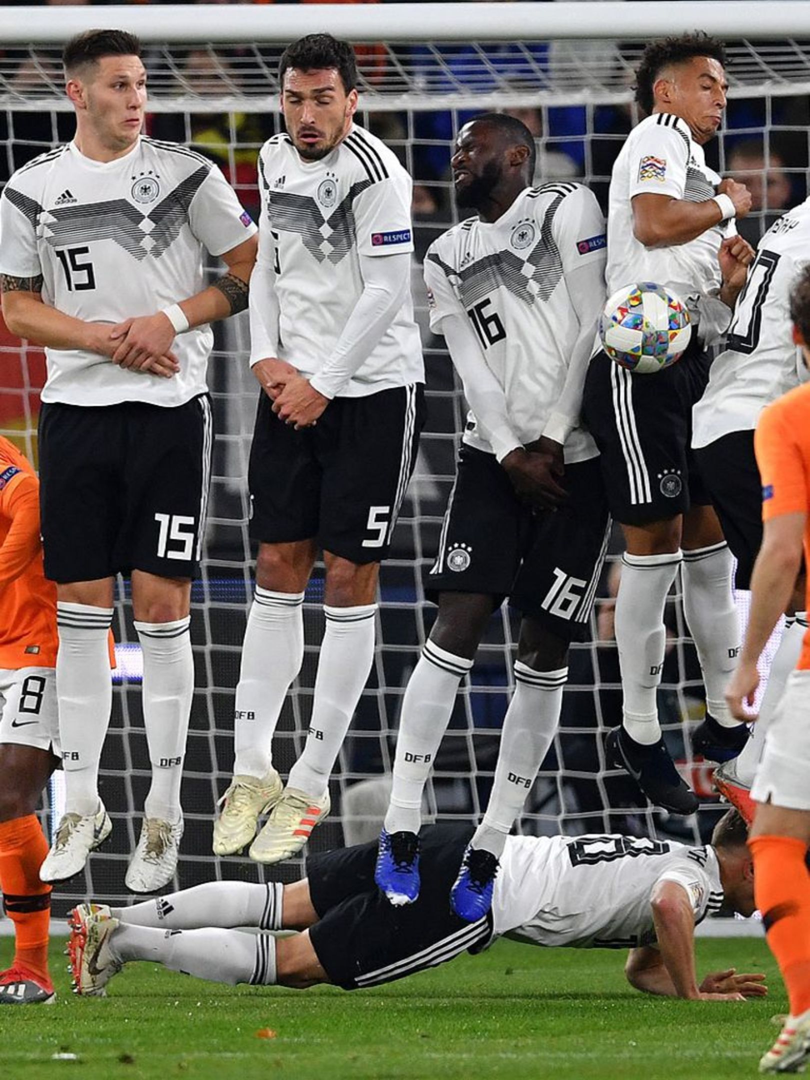 ユーロ２０２０予選でドイツは再びオランダと同組 Fc Bayern Munich