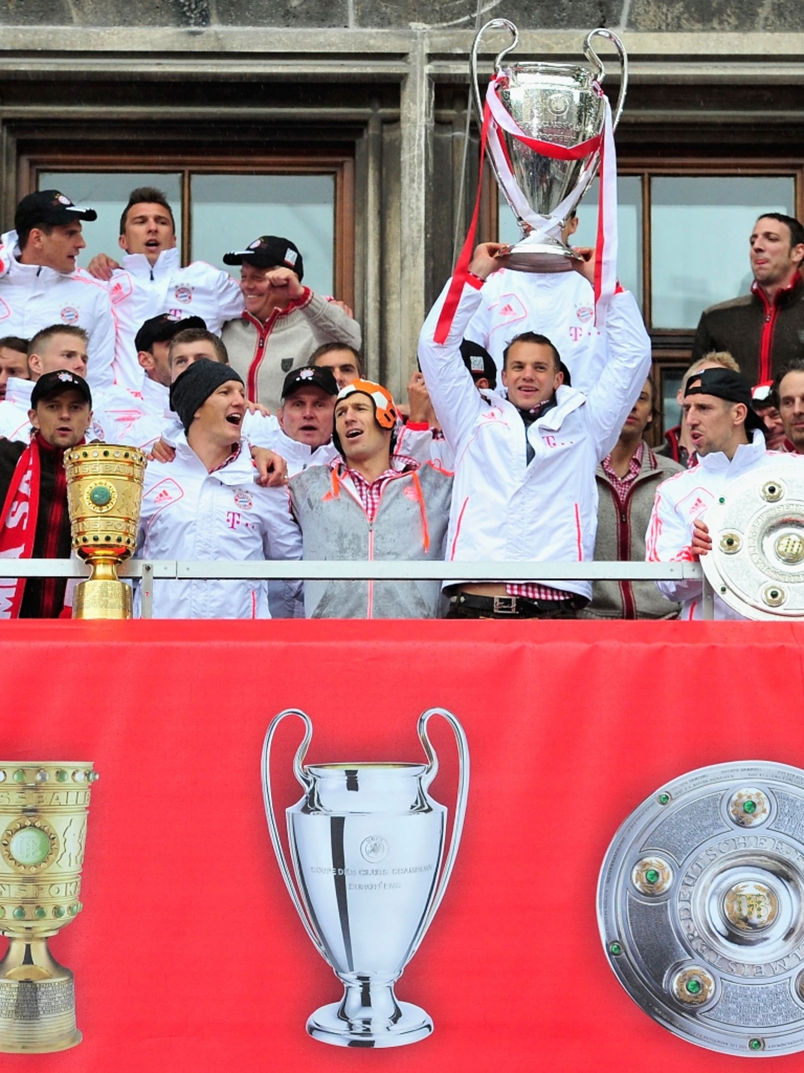 Triple 13 Das Erfolgreichste Jahr Des Fc Bayern Triple 13 Das Erfolgreichste Jahr Des Fc Bayern