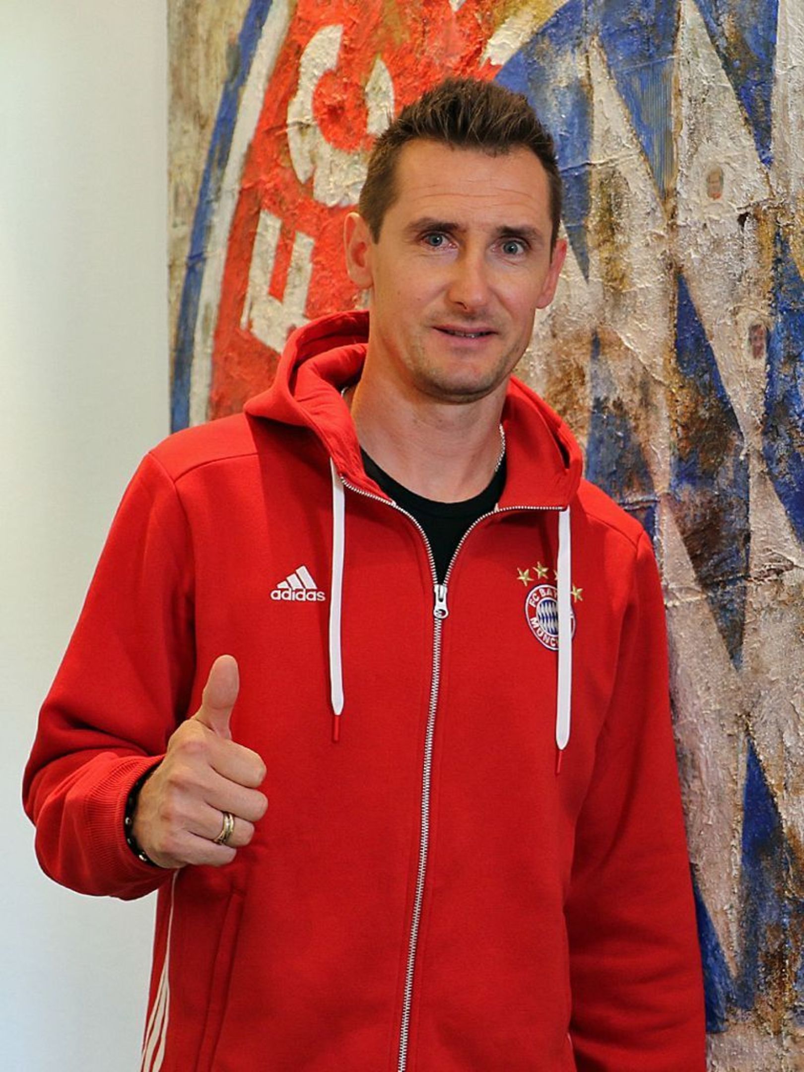 ２０２０年までの契約 ミロスラフ クローゼがｕ１７の監督に Fc Bayern Munich