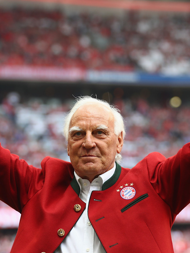 chelovek prinesshij bavarii pervyj