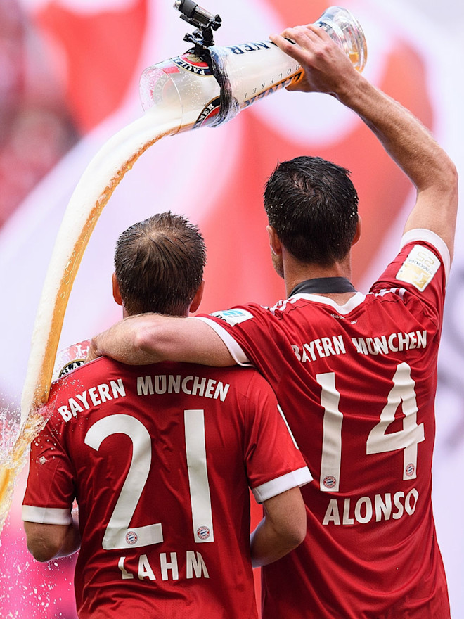 The Sports World Says Goodbye To Lahm And Alonso Fc Bayern Munich
