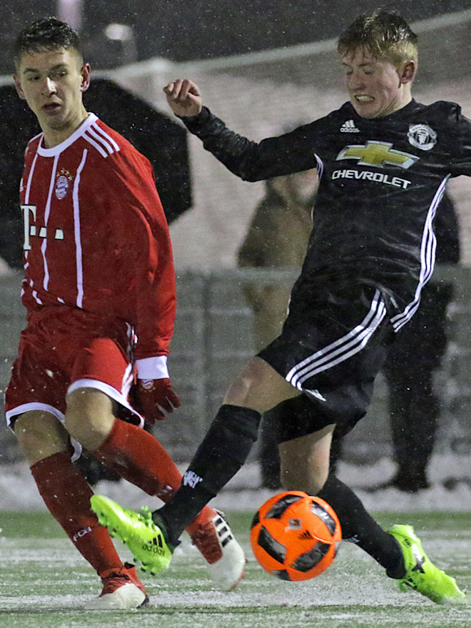 U16 Schlagt Manunited Finale Gegen Stuttgart Fc Bayern Munchen