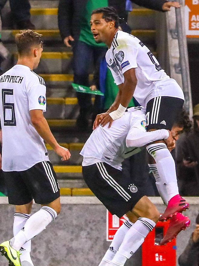 ドイツ勝利の対北アイルランド戦でニャブリが得点 Fc Bayern Munich