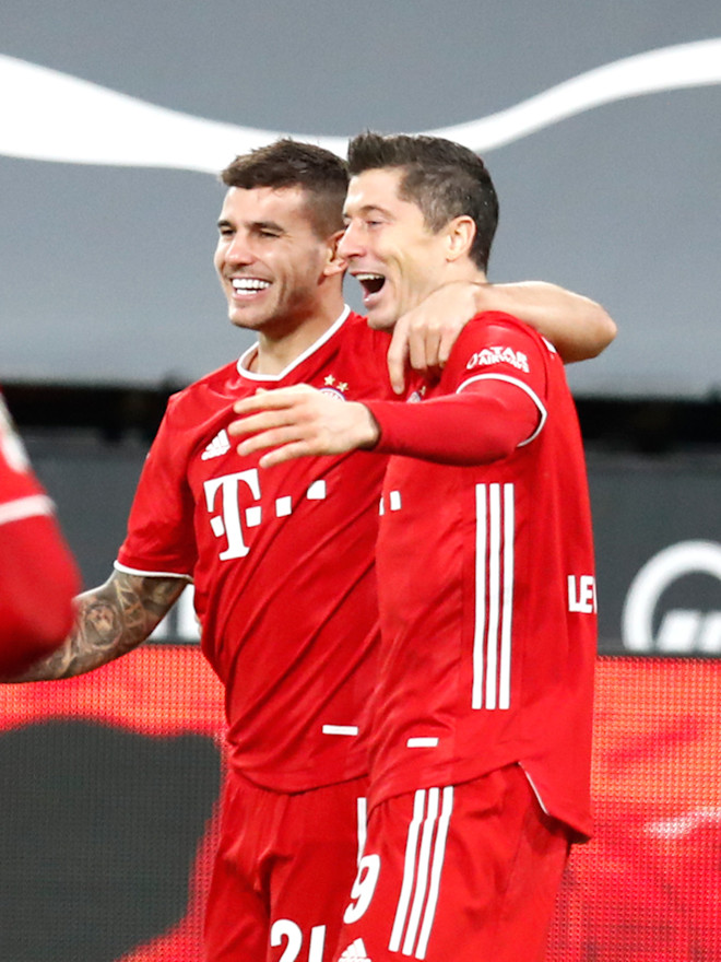 Robert Lewandowski Feiert Gelungenes Bayern Jubliaum