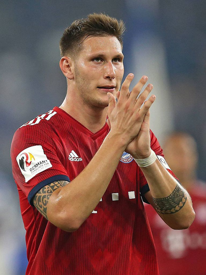 アムステルダムでの試合を待ち望むニクラス ズーレ Fc Bayern Munich