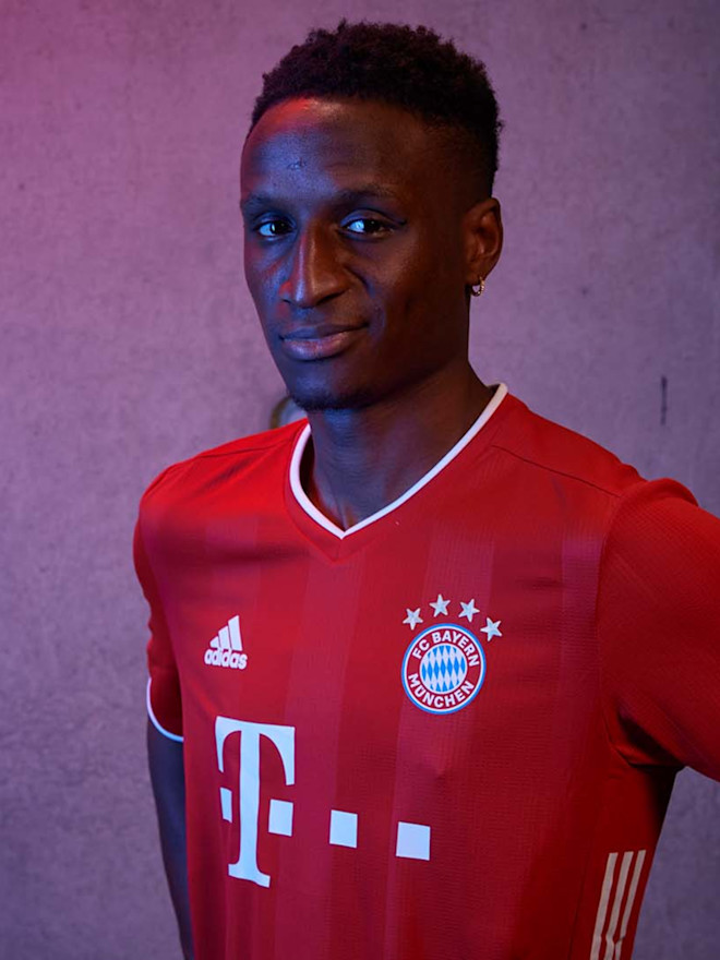 Bouna Sarr Im Interview Mit Fc Bayern Magazin 51