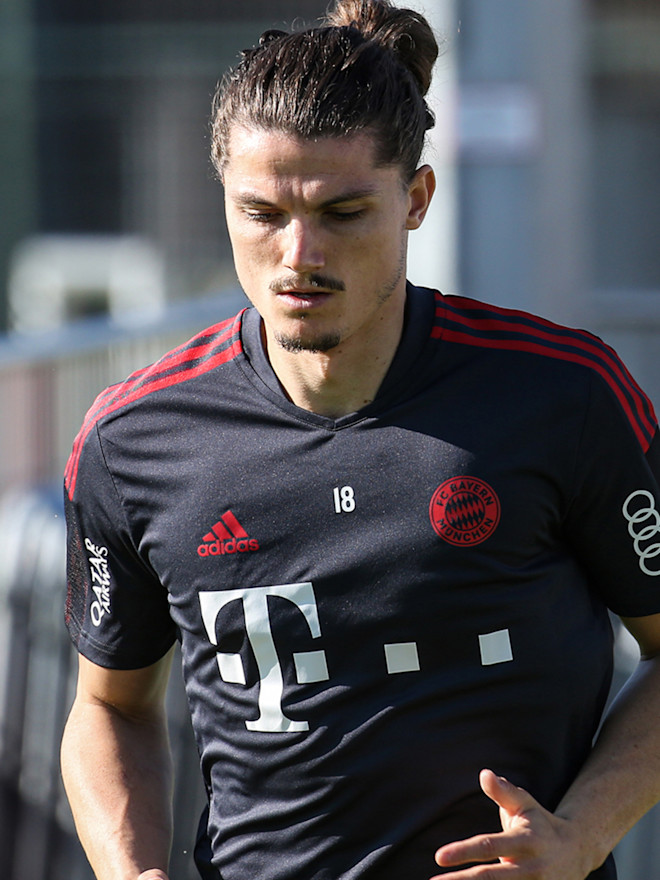 Adductor Injury Sabitzer Staying In Munich Fc Bayern
